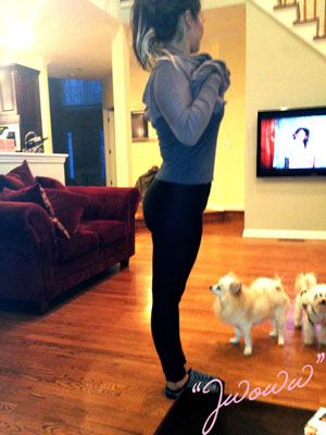 Illustration for article titled JWoww Shows Off Her Baby Bump at Five Months